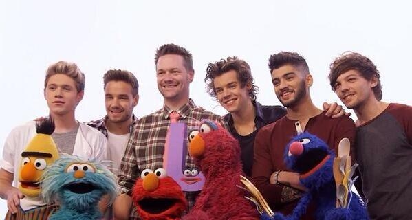 1D_WorldInfo's tweet photo. The Sesame Street episode with the boys will air on November 17th! http://t.co/PY0aQPggxg
