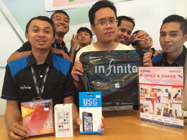 iyoghin's tweet image. Horeey :D "@InfiniteAPR_id: @iyoghin congrats u win #smileandshare, send name, hp, store to infinite@bums.co.id http://t.co/kMX3CUa0Mi"