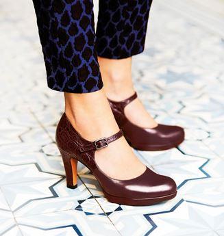 clarks oxblood shoes