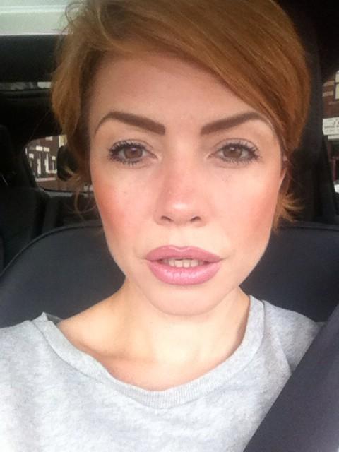 makeupartistKM's tweet photo. Before and after picture of me this morning.@arbonne @MUAElizabeth thank god for makeup! @JodieMarsh @RachelKinsey http://t.co/JEfoh1Ikyi