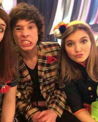 AlwaysWithMiliV's tweet photo. Se fueron hace muy poquito del programa y ya se los extraña muchooo!!! @mili_dosalexito @lean_dosalexito http://t.co/2489wWHJdN