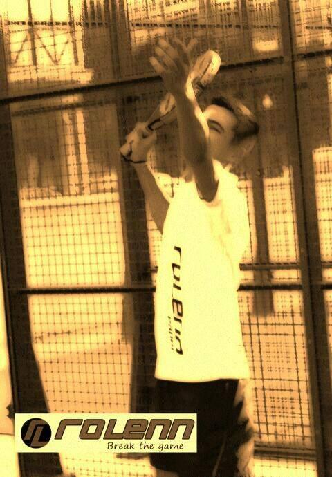 padelcordobacom's tweet photo. Nuestra imagen cordobesa de @rolennpadel en menores. Fran Aranda ( @FranAranda3 ) http://t.co/SSD4MVQzuO