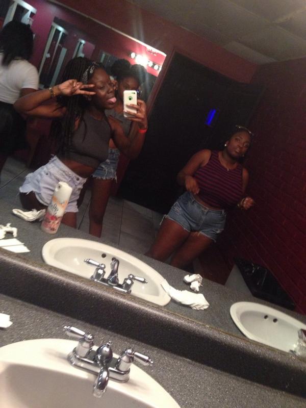 yvngwaa's tweet image. #bcpe last night.💃