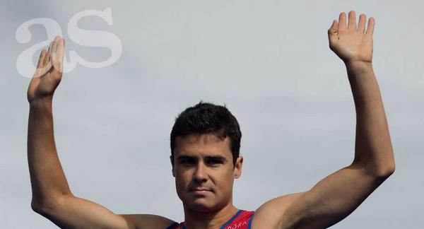 diarioas's tweet photo. Noya se proclama campeón del mundo por cuarta vez http://t.co/NTrJJZnhPg http://t.co/xQhWLFzqls