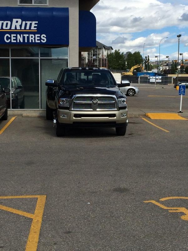 Sunshine_Girl21's tweet photo. @DBagParkingYYC http://t.co/6xd1JbMcjD