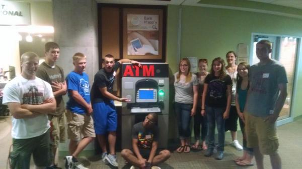 MitchRand's tweet photo. @UWRF_WOW #UWRFWeekOfWelcome #team24 gettin some money #onlyatm http://t.co/4IBfHwz7oh