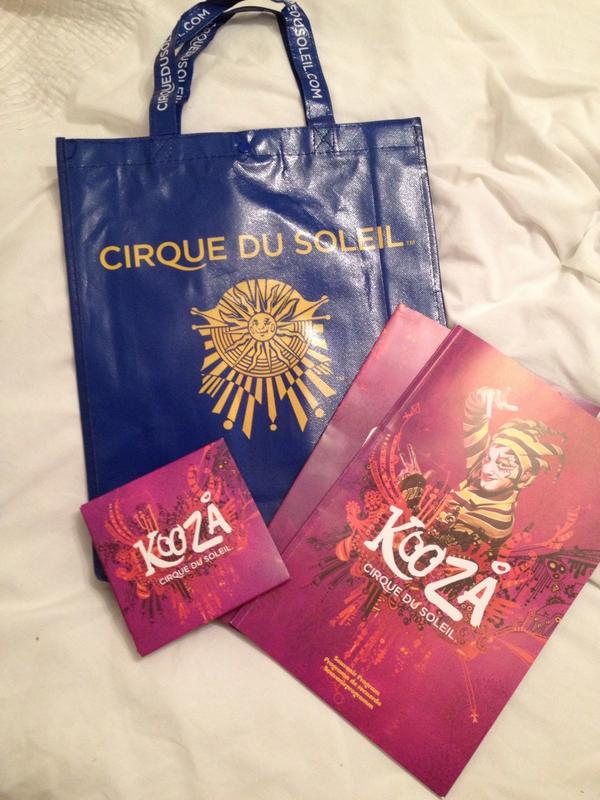 mowfie's tweet image. Loved @Cirque Kooza @Portaventura_ES so much!! Home now with my goodies and planning the next trip to @Cirque