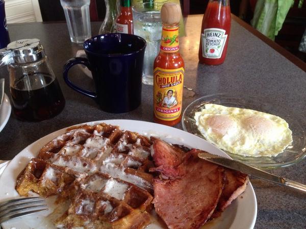 mikebige's tweet photo. @fxdgear in honor of your great finish. #Cholula http://t.co/Qpj57G2Fyt