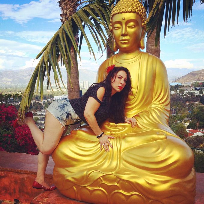 ❤️Buddah❤️ http://t.co/Nbh443Wm9X<a href="/tag/mondaymotivation"class="tags"><span>#mondaymotivation</span></a><a href="/tag/clubsavannahjane"class="tags"><span>#clubsavannahjane</span></a><a href="/tag/grumpycursedjews"class="tags"><span>#grumpycursedjews</span></a>