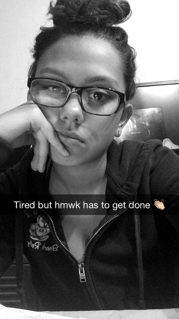 _carriecee's tweet image. MOOD EVERY NIGHT SINCE IVE STARTED SCHOOL... 😐 #homeworkoverload