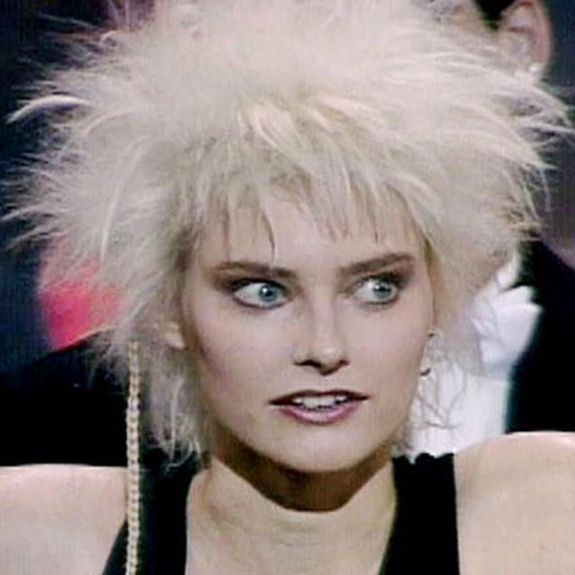  Happy Birthday, Aimee Mann!          