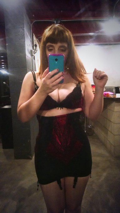 From last night. #girdle #bra #curves http://t.co/08asOrpc4T<a href="/tag/girdle"class="tags">#girdle</a><a href="/tag/bra"class="tags">#bra</a><a href="/tag/curves"class="tags">#curves</a>