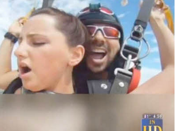 BreakfastMMM's tweet photo. Skydiver sacked for having sex during tandem jump http://t.co/9bLiGZSTNJ http://t.co/YTwk32WX2p
