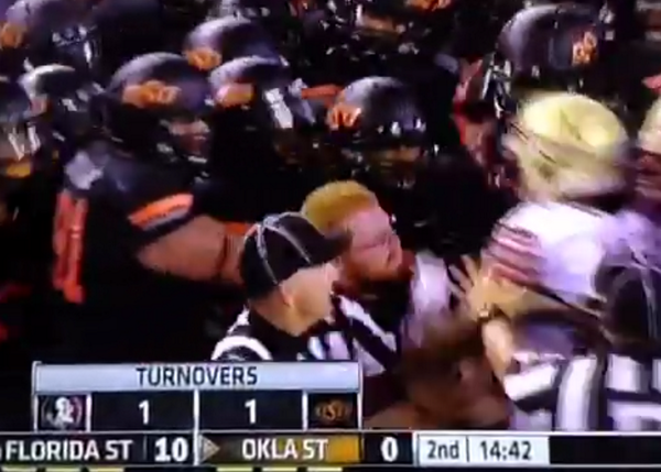 BleacherReport's tweet photo. VIDEO: “Red Lightning" is back in midseason form, saving Jameis Winston from a scuffle http://t.co/mu3kIAKDX7 http://t.co/Ki6eSS0ZQO