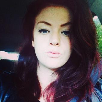 RT "@Laura_Loo_x: #SelfieSunday #selfie #pout #RedheadsDoItBest #redheads #blueeyes #eyebrows http://t