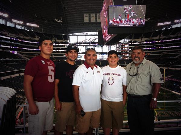 wendylopez's tweet photo. 3 generations of Noles' fans! Road trip from @PolkCountyFL #DoakToDallas Lifetime memories! @FSUAlumni @FSU_Football http://t.co/pbMF6bZJ5Y