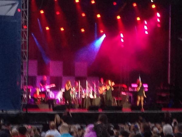 reyreyfort's tweet photo. Watching right now the Pointer Sisters at PNE West Jet full house concert http://t.co/AyLixzjzRD