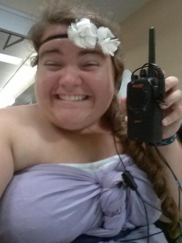 sarapreeves's tweet image. Tonight is one of those minor bucket list moments @UPEI_OWeek  #walkietalkie #securitystyle