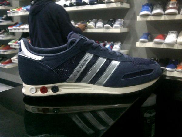 adidas la trainer jual