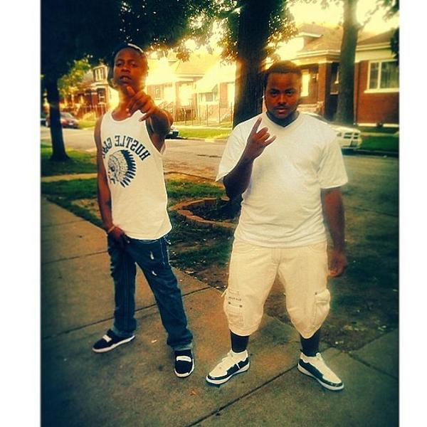 ReeseMoney316_'s tweet photo. Posted Up On #AceBlock W. My Shoota🔫🔫 AceGang 7Ball Smoke.! #Gangg #1140k http://t.co/NPtNdvjy8q