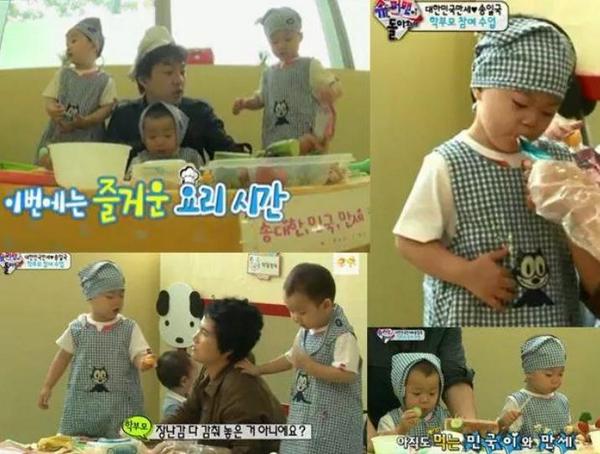 슈퍼맨이 돌아왔다의 떠오르는 귀염둥이!
대한 민국 만세와 펠릭스가 만났어요^.~
깜찍한 매력을 업! 시켜줄 잇 아이템!
모던하우스에서 만나보실 수 있어요^_^