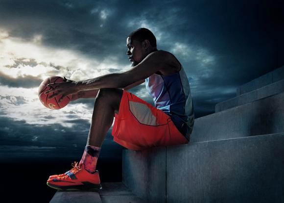 KicksOnCourtcom's tweet photo. Kevin Durant Stays With the Swoosh http://t.co/iDyBYK6wFE http://t.co/979hZ5mIev