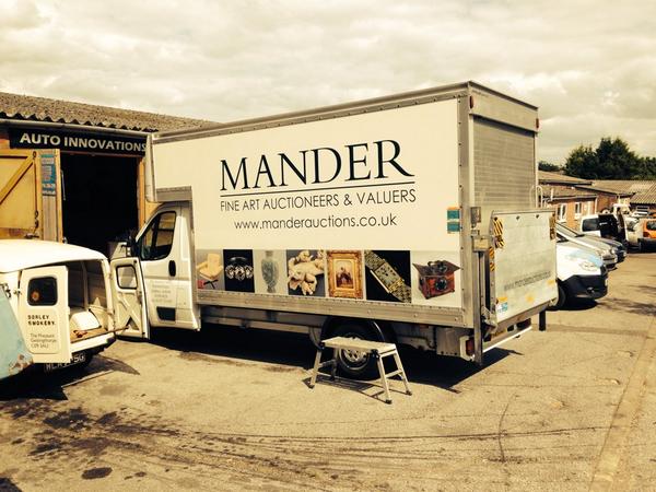 AutoInnovations's tweet photo. Mander Auctioneers newest Luton van. Courtesy of @_DannyHeard http://t.co/z1FsScRXHP