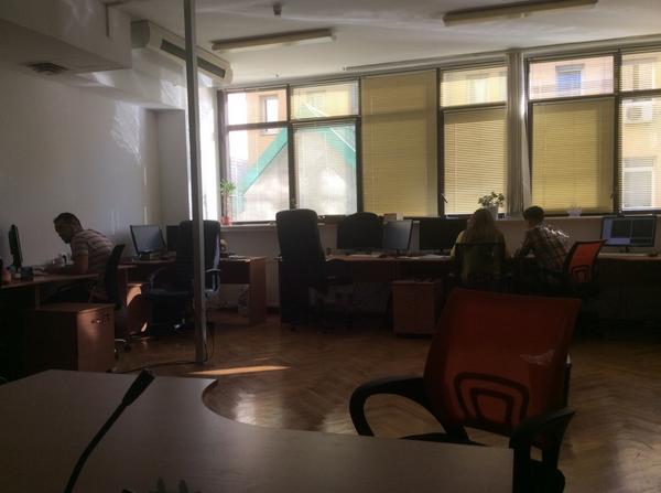 Tamara_Timecode's tweet image. Test test test in new office