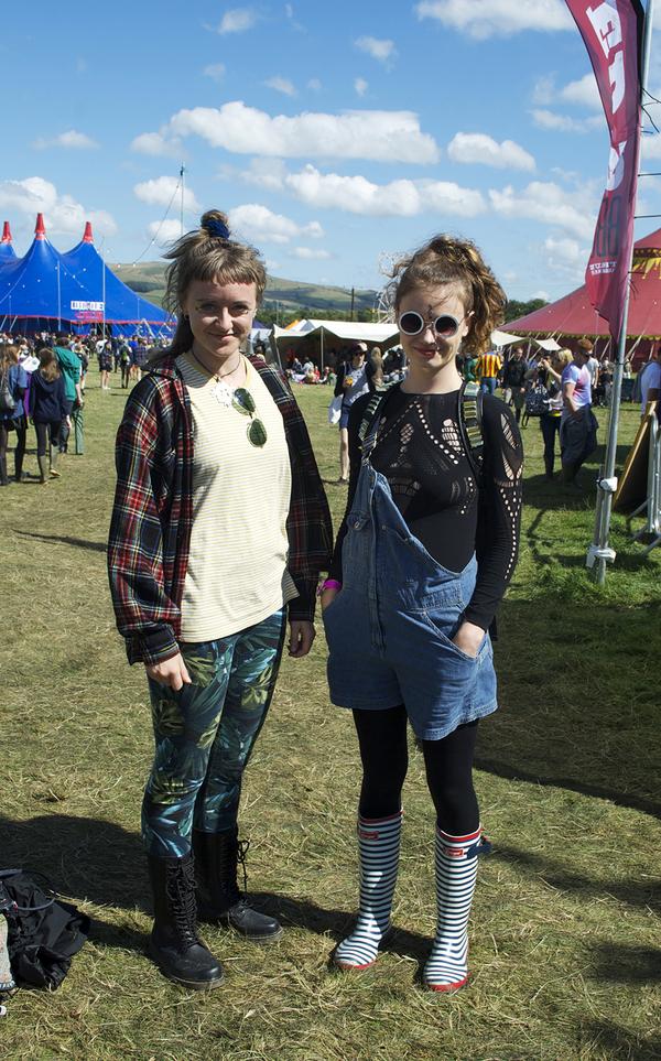FFemaleFronted's tweet photo. @BEACONSFEST @iLiKEPRESS street style http://t.co/UftfUVXEfz #streetstyle #beaconsfest  #beacons #fashionandmusic http://t.co/62ZhDkjtU4