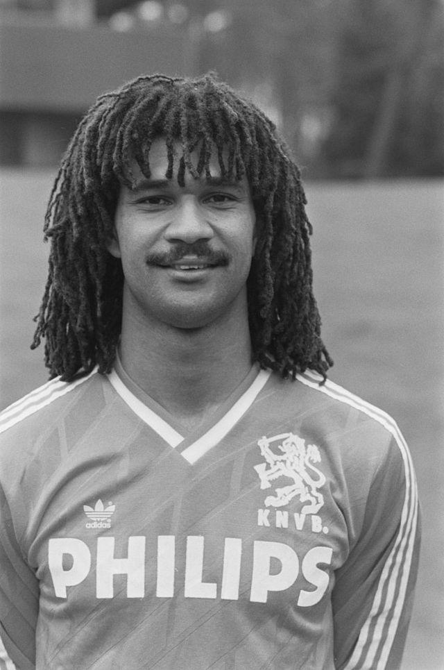 Happy 52nd birthday Ruud Gullit, Dutch international + captain of the 1988-Euro team (only title for Hup Holland Hup) 