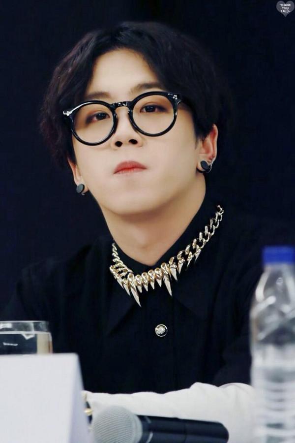 K Pop 韓国 画像 در توییتر Block B テイル 9月24日 誕生日 最年長童顔 もうめっちゃかわいいですよね 最近丸めがね多いですね 可愛い 可愛い Http T Co Gltz97lwd6