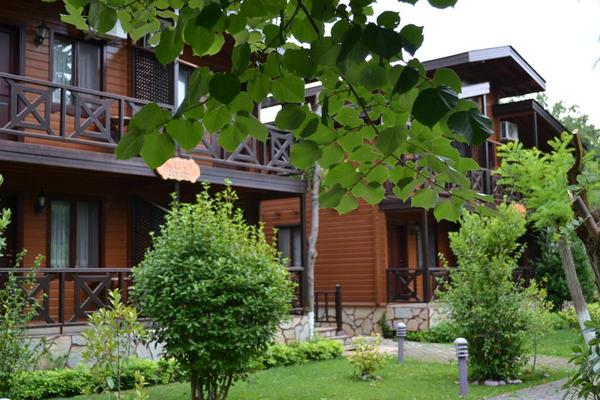 YesilcayAgva's tweet photo. Huzurlu, güzel bir hafta olması dileklerimizle 😊🏡🌴
#ağva #yesilcaytatilkoyu #istanbul #nehirkenarı #ahşapev http://t.co/kAgUAugDQt
