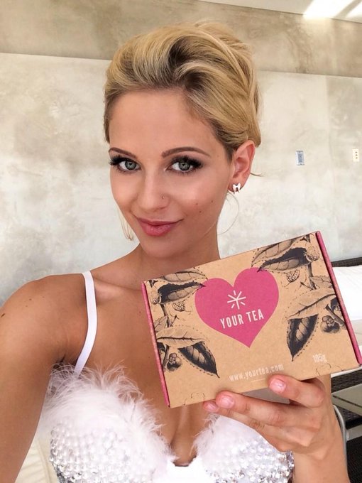 Starting my @tinyteatox today!

Read my post on Instagram ?
?
#Health #Fitness #YourTea #SelfLove #LifeChange