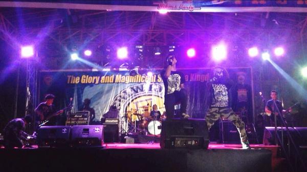Pengalaman yang Ruarbinasa buat acara semalam bisa ngejam bareng voxny COS, big fvckin thx om sugeng. Rawk!! :))