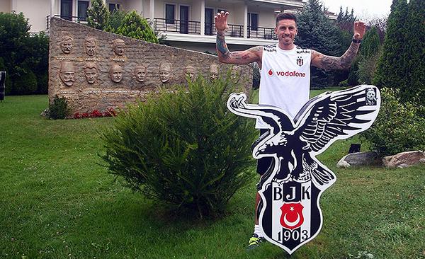 Beşiktaş Jose Ernesto Sosa'yı kiraladı cnnturk.com/haber/spor/fut…