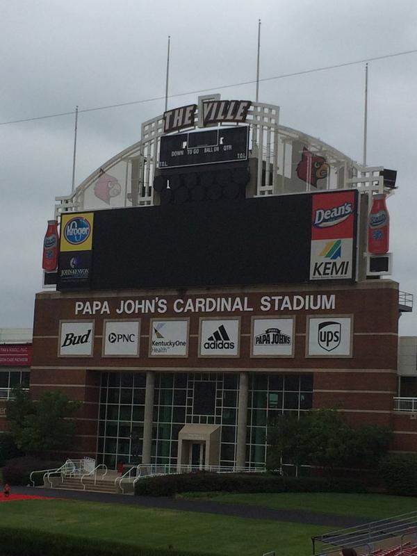 NathanEvanow's tweet image. Just picture it.. This bad boy will be lit up like a Christmas tree tonight! #WarReady #CardTime #BeatMiami #BeatTheU