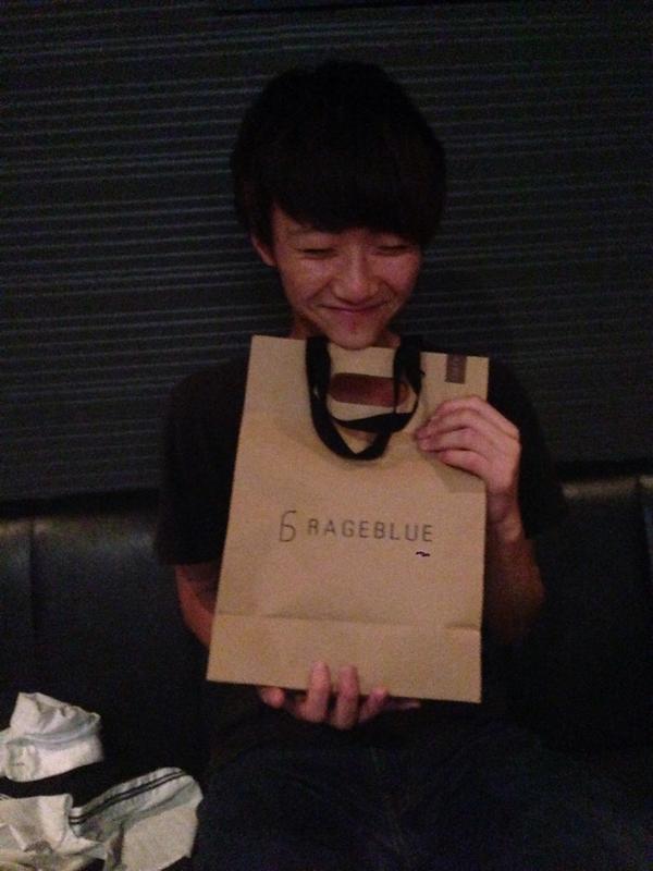 dattaaa459's tweet photo. 誕プレいただいた！

ところで…

＃こんな私と絡んでくれる人RT（深く） http://t.co/WONpFwLyNe
