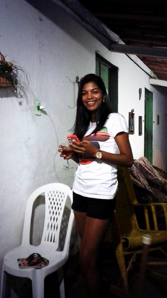 fabiollabrito's tweet photo. Aveeee... A vó só veve me aumilhando! #DenteDeOuro #CarroNoPrego #RelógioChibata #GinaFrêsca #ElaMeMataDeRir http://t.co/1KoQZ70mBJ