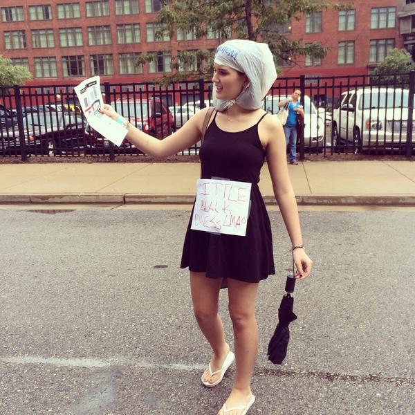 rchlwtvr's tweet image. @peopleofwwa me ((it was raining in stl girl I was not about to ruin my straightened hair))