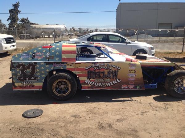 OutlawMoonshine's tweet photo. A little dirt trac race car! http://t.co/TeuBpkuB75