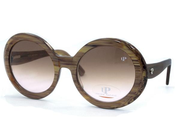 unionpacific2's tweet photo. Va saliendo el sol de septiembre! ideal para usar unas gafas 9415 @melinapitra @Edi_hermida @floppytesouro @sfermani http://t.co/r6vMPxO2eO