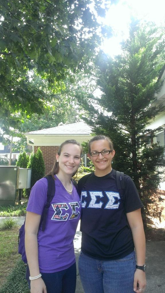 thececimonster's tweet photo. Love having sisters to nerd out with! #thisiswhyimgreek @trisigma @EtaUpsilon_LC #fandomletters #nerdz4lyfe http://t.co/ozWKHvOLi6