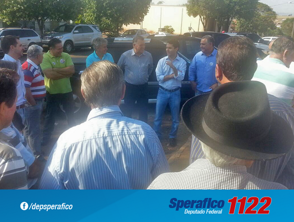 Obrigado aos amigos Alexandre Khury, Claiton Mendes e voluntários que participaram do "adesivaço" em Pérola.