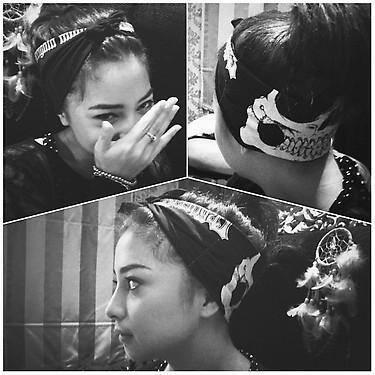 Bandana Seringai yang dipakai oleh Nikita Willy ini bisa didapatkan loh di store kami dengan harga 35rb saja, SIKAT!