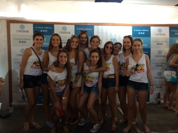 labotica_priego's tweet photo. Ganadora a la camiseta mas original #LaboticaPriegoFeria2014 http://t.co/PYBHHzmJBT