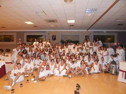 Una foto de tota la comissió en la proclamació. Tenía que ser Sant Josep!! #Proclamació #AnyFaller #FallesBurriana