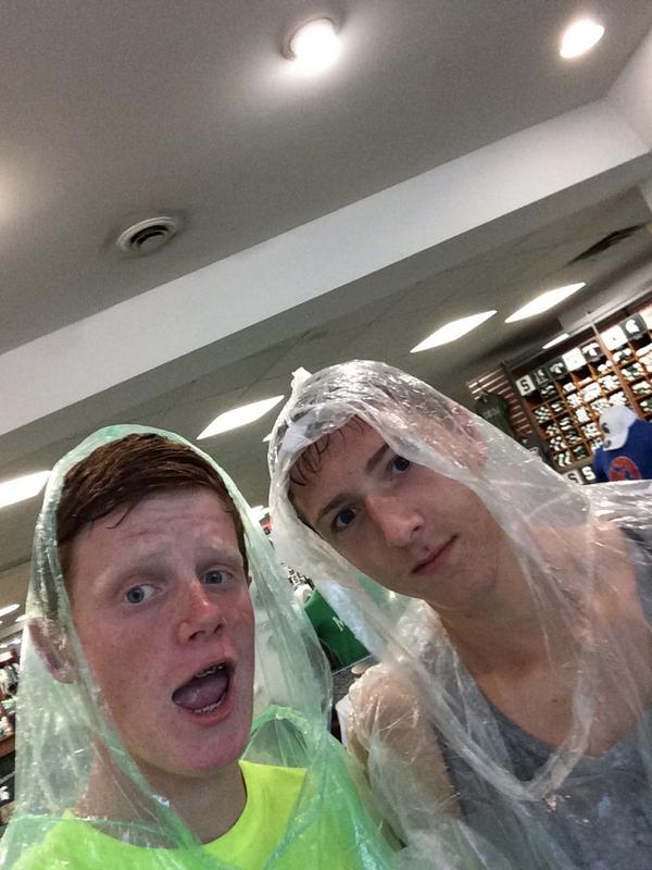 ajwilk22's tweet photo. Last day of summer ended with rain ponchos and wings from bdubs! #solidending #staydry #itsover http://t.co/Bs6VGoMPXy