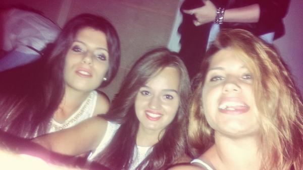 yolandafresher's tweet photo. Mis preciosas ♥ @RocoRubioGonzle @MariaBravodb http://t.co/IwfhM4tGG2