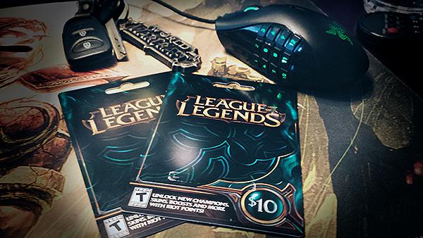 lichcult's tweet photo. Wellll here we go! Two $10 RP cards to giveaway in celebration of #PAX! RT and follow for a chance to win! #LCS http://t.co/kvP1FiTLI3