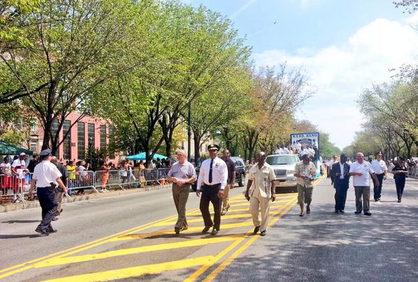 CommissBratton's tweet photo. On the West Indian Day Parade route with @NYPDChiefBanks &amp; Karl Cohen, #71Pct Community Council President. http://t.co/m6bLWfmoCr